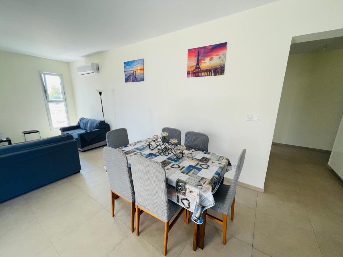 City Center Cozy Apt Paphos Exterior foto